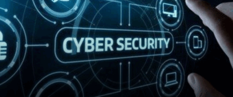 Executivo da AMM Solutions, Viktor Valentim, representando a empresa no Cybersecurity Summit Rio 2025 durante palestras sobre tendências e estratégias de cibersegurança.